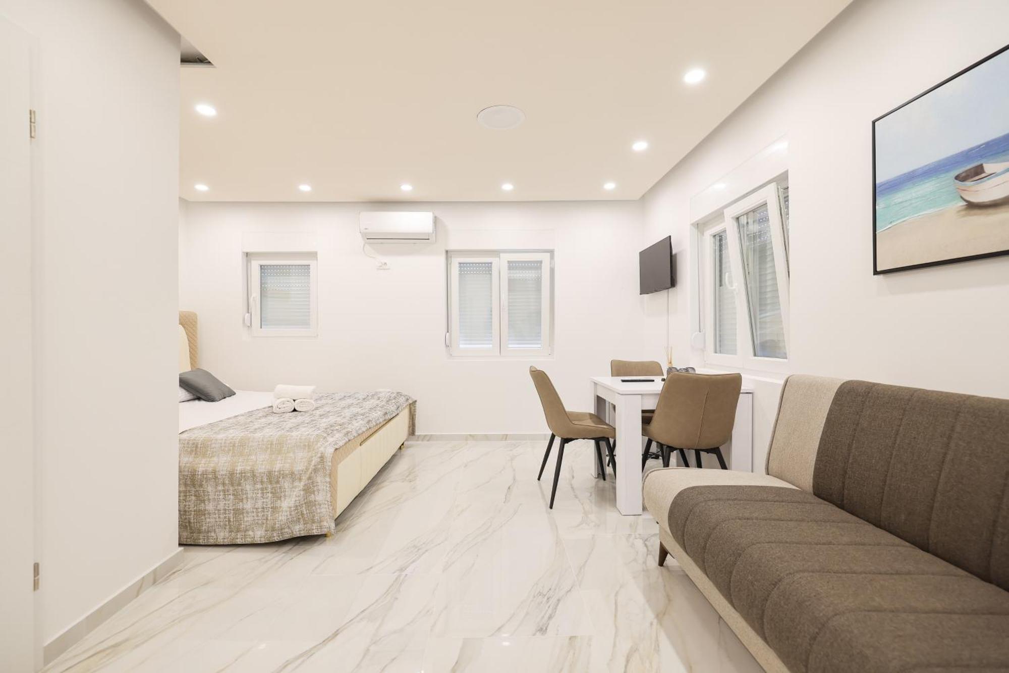 Premium Rooms Prince Zadar Exterior photo